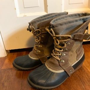 Sorel conquest Carly short boot